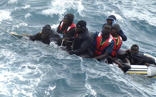 انتشال جثتين وإنقاذ 109 مهاجرين غير شرعيين قبالة السواحل التونسية